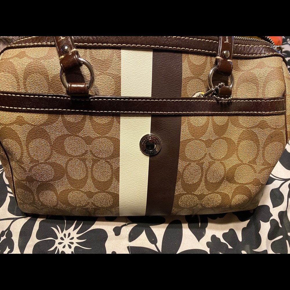 Like new coach duffle bag